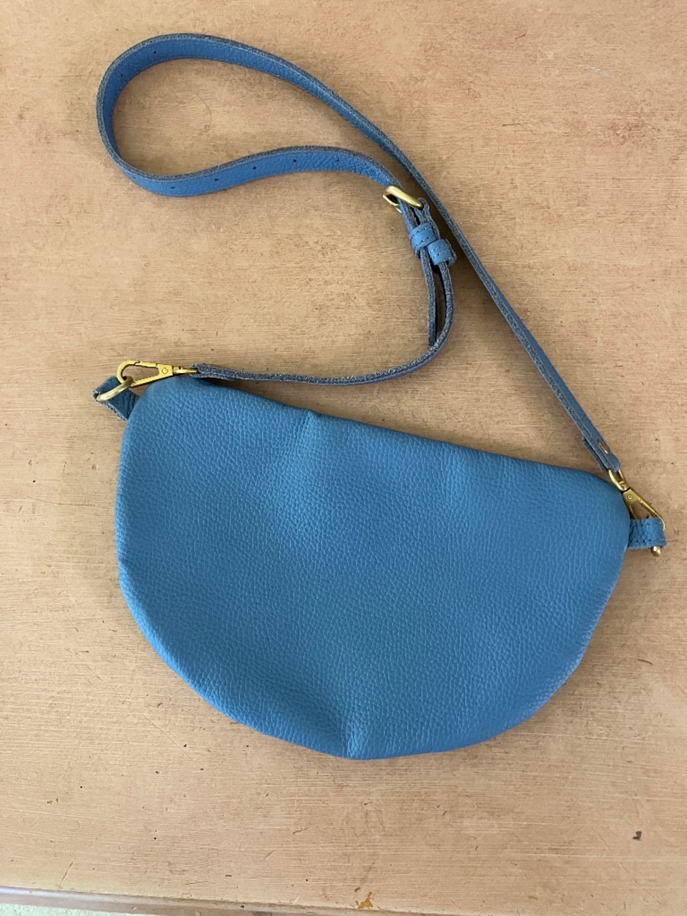 Abby Alley Sling Bag in Blue Leather Crossbody Single Strap - Picture 3 of 6